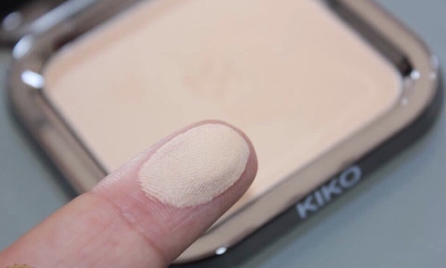 Phấn phủ nén KIKO matte tone 01 | BigBuy360 - bigbuy360.vn
