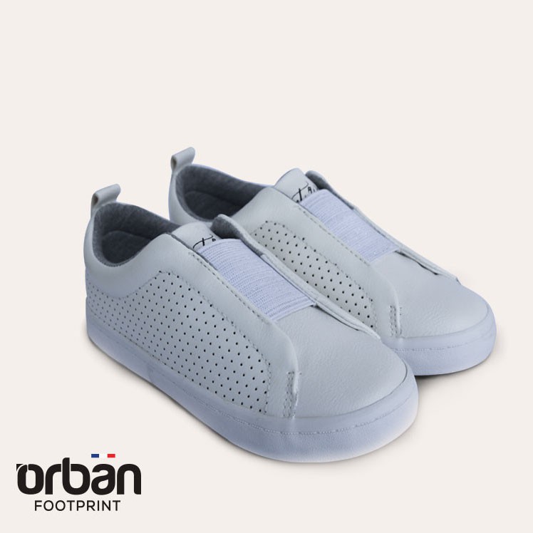 Giày sneaker bé gái thời trang UG1825 trắng