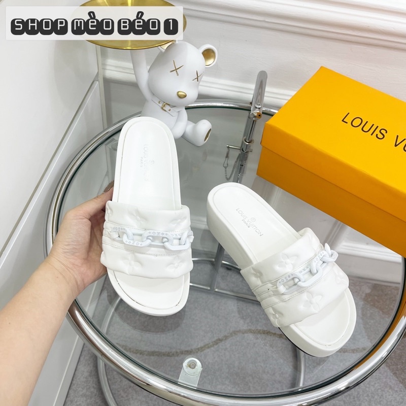 Dép lv hoạ tiết chìm quai xích ngang đế cao fullbox