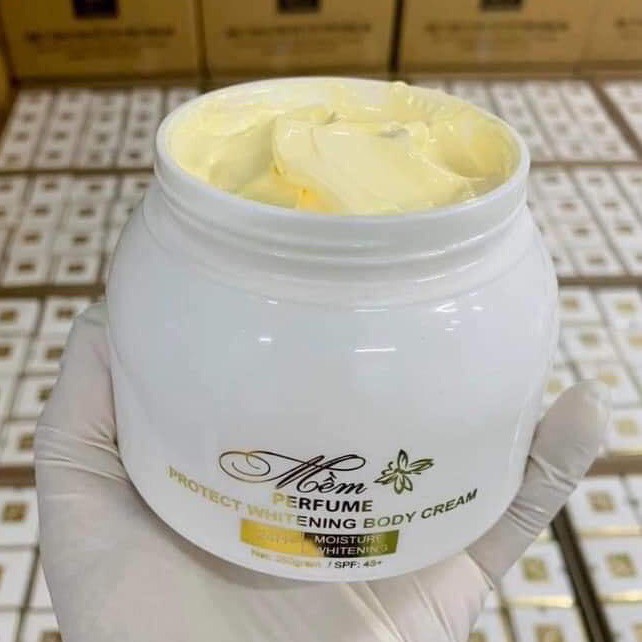 KEM TRẮNG BODY MỀM A COSMETICS 250G