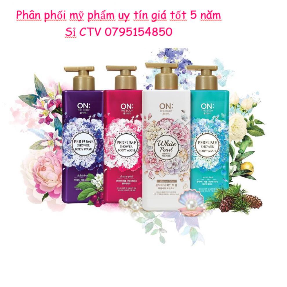 Sữa tắm dưỡng ẩm hương nước hoa On: The Body Perfume Violet Dream 500g