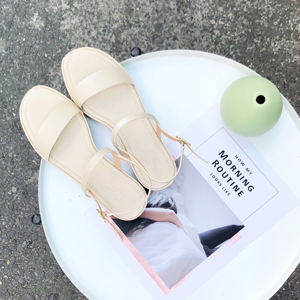 [MẪU ĐẸP] Giày sandal nữ đế bằng cao 3cm quai ngang Tigish - Màu kem| AShoes VNXK