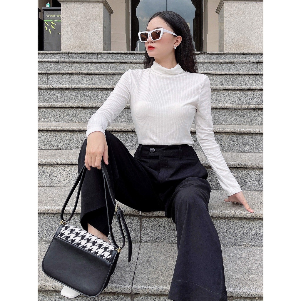Áo RECHIC cổ lọ tay dài Kiya màu trắng