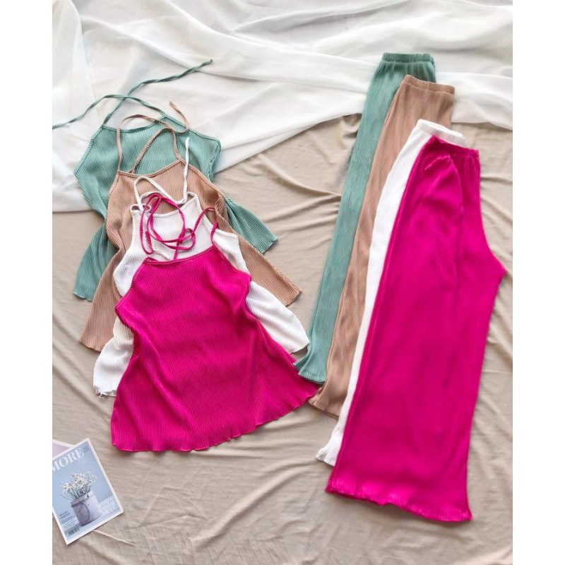 Set áo yếm dập ly + quần suông.