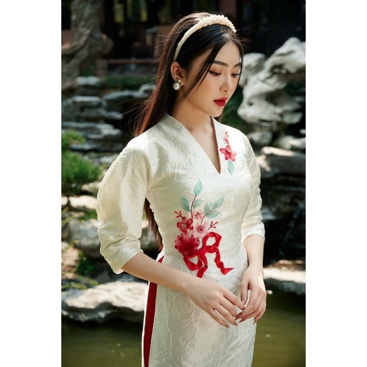 Áo dài gia đình gấm Ngân Châu màu trắng kem nhẹ nhàng áo dài thiết kế gia đình đủ bố mẹ bé trai bé gái mặc lễ tết 2023