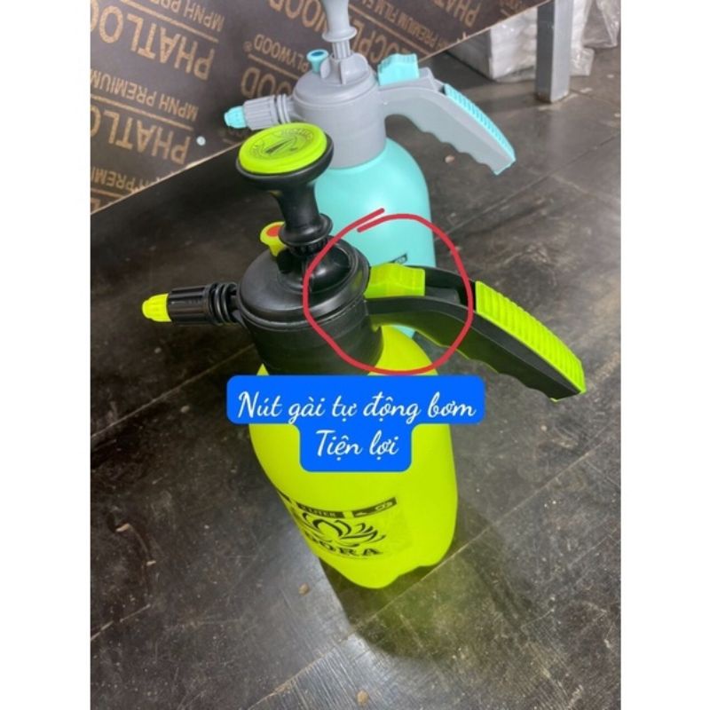 Bình xịt phun nhựa cao cấp tưới cây 2 lít có nút gài tự động bơm