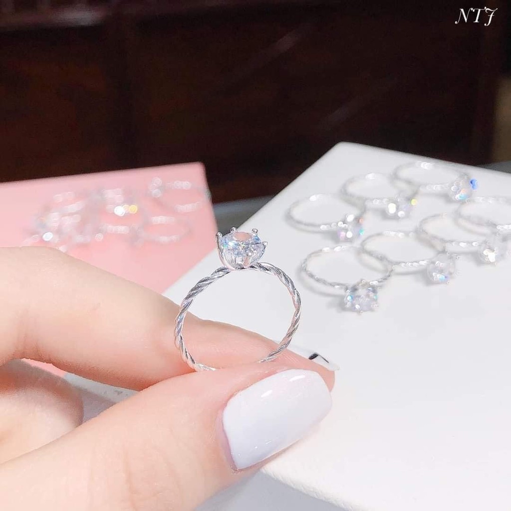 Nhẫn xoắn ổ đá bạc ta