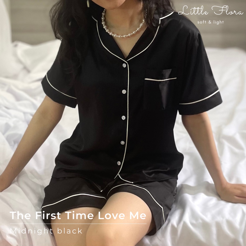 Đồ bộ nữ pijama Little Flora cộc tay sang trọng vải lụa cao cấp chống nhăn