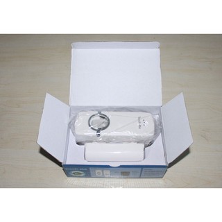 DỤNG CỤ NHẢ KEM ĐÁNH RĂNG TỰ ĐỘNG TOUCH ME
