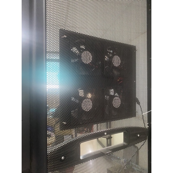 Thiết bị làm mát cho tủ rack