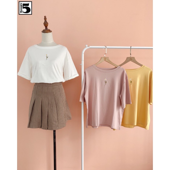 Áo phông rộng, thêu hoa cúc, chất cotton mịn Twentyfive 3750