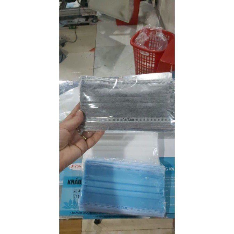 Hộp 50 cái Khẩu trang y tế ng lớn