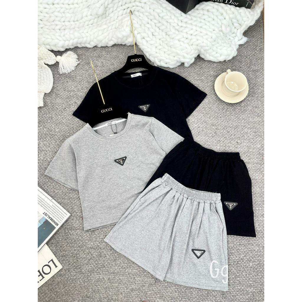 Set bộ nữ 2 món áo thun tay ngắn mix quần đùi đính logo chất thun gân dáng ngắn xinh hot
