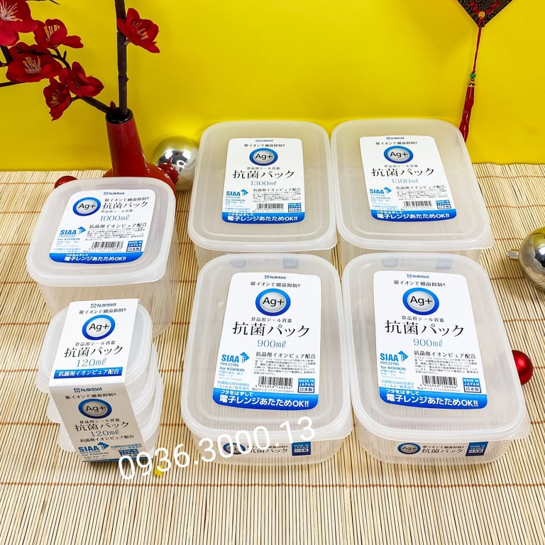 Conbo 8 hộp nhựa Nhật Nakaya (1300ml*2, 900ml*2, 1lit, 120ml*3)