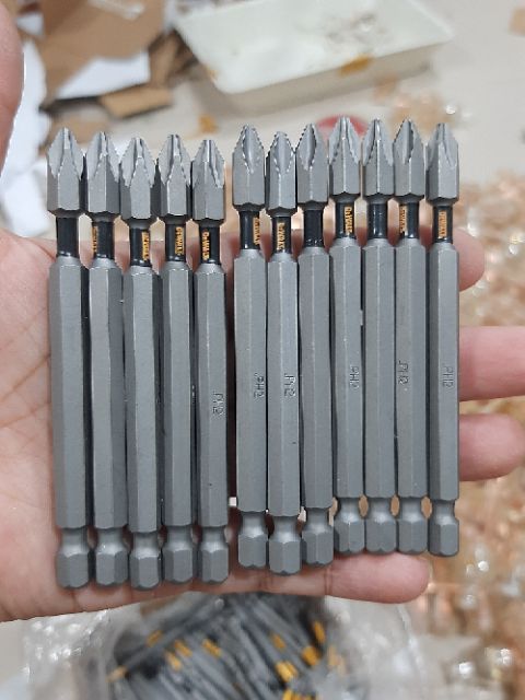 ĐẦU MŨI BẮN VÍT DEWALT  PH2 9CM