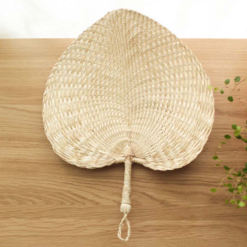Quạt cầm tay chống muỗi đan cói hình lá cọ dễ thương cho bé vào mùa hè