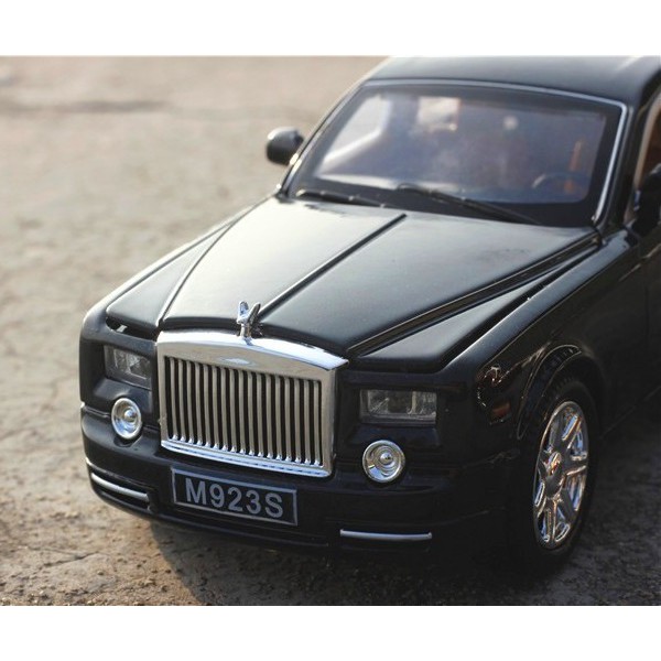 Xe mô hình Rolls-Royce tỉ lệ 1:32 màu đen Chất Liệu Hợp Kim Cao Cấp