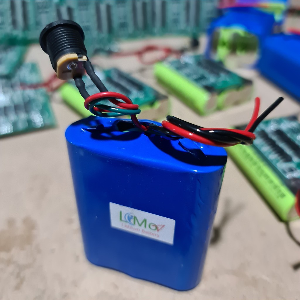 SL. Khối pin Lithium 3S - 12,6v 2600mAH (2,6AH). (Mua 2 khối được tặng sạc 12,6V - 2A). Pin mới, dòng xả cao - LiMo