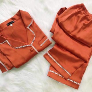 Bộ Pijama lụa satin viền ren