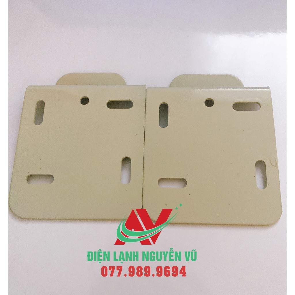 Gía  treo đầu lạnh máy lạnh đa năng 9x7cm