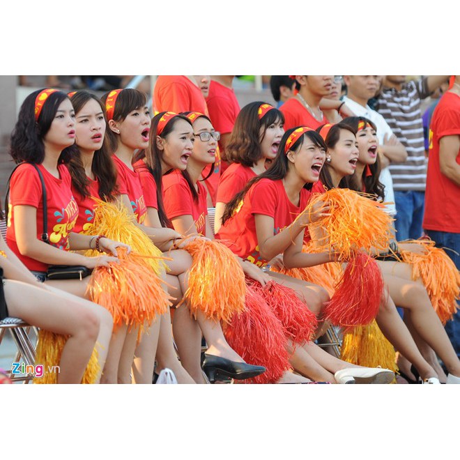 bong tua cổ vũ