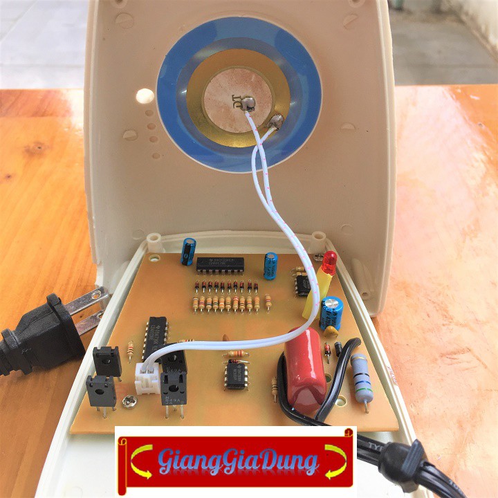 Máy Đuổi Chuột Gián và Muỗi 3 trong 1 Diện Tích 30 - 50m2 Giang Gia Dụng