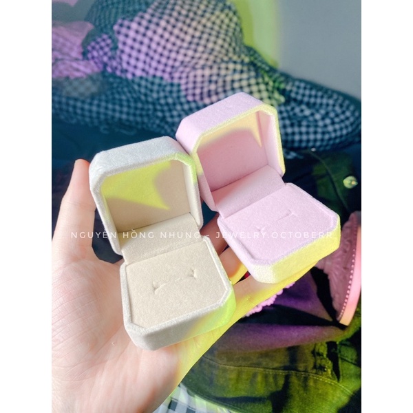 Hộp đựng nhẫn bằng nhung