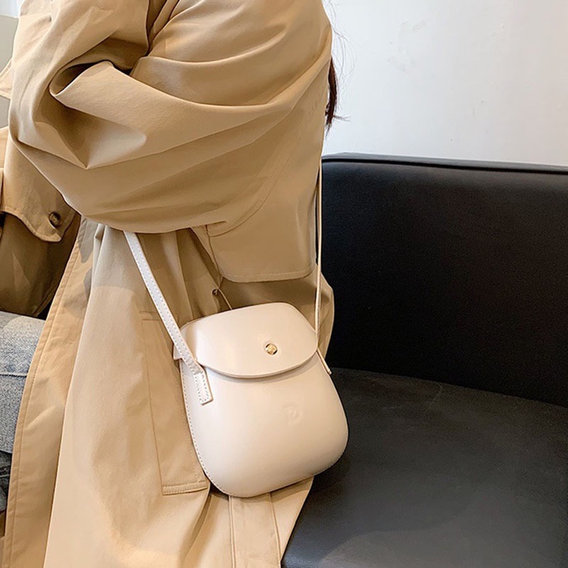 Túi đeo chéo Ielgy kiểu dáng yên ngựa cao cấp dễ phối đồ