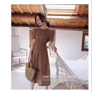 Đầm caro nâu cột nơ eo