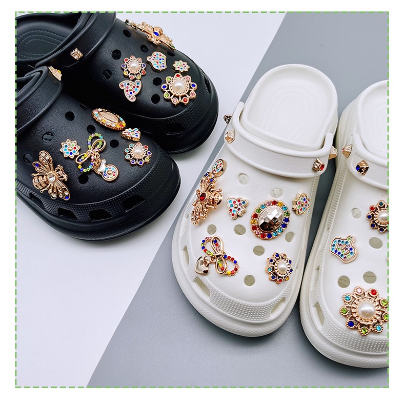 Bộ Phụ Kiện Trang Trí Giày Crocs Bằng Acrylic Đính Kim Cương Lấp Lánh Sang Trọng
