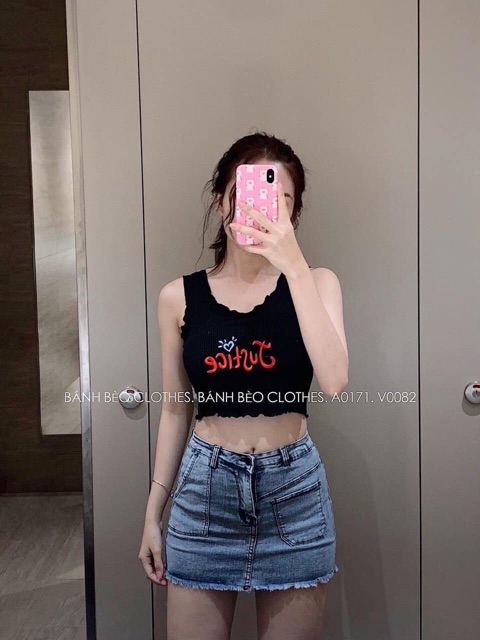 Áo croptop thêu có mút JuJtice