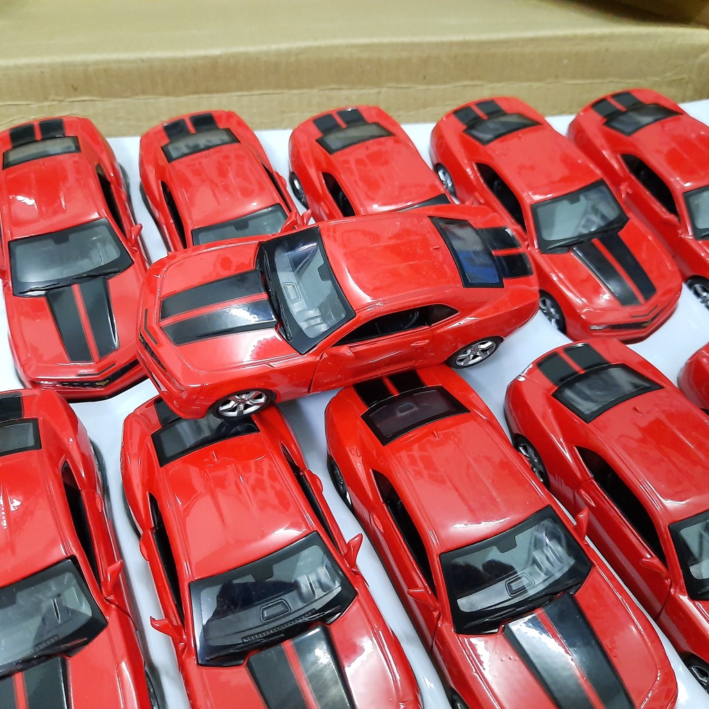 Xe mô hình ô tô RMZ Chevrolet Camaro tỉ lệ 1:36 xe bằng sắt chạy cót màu VÀNG