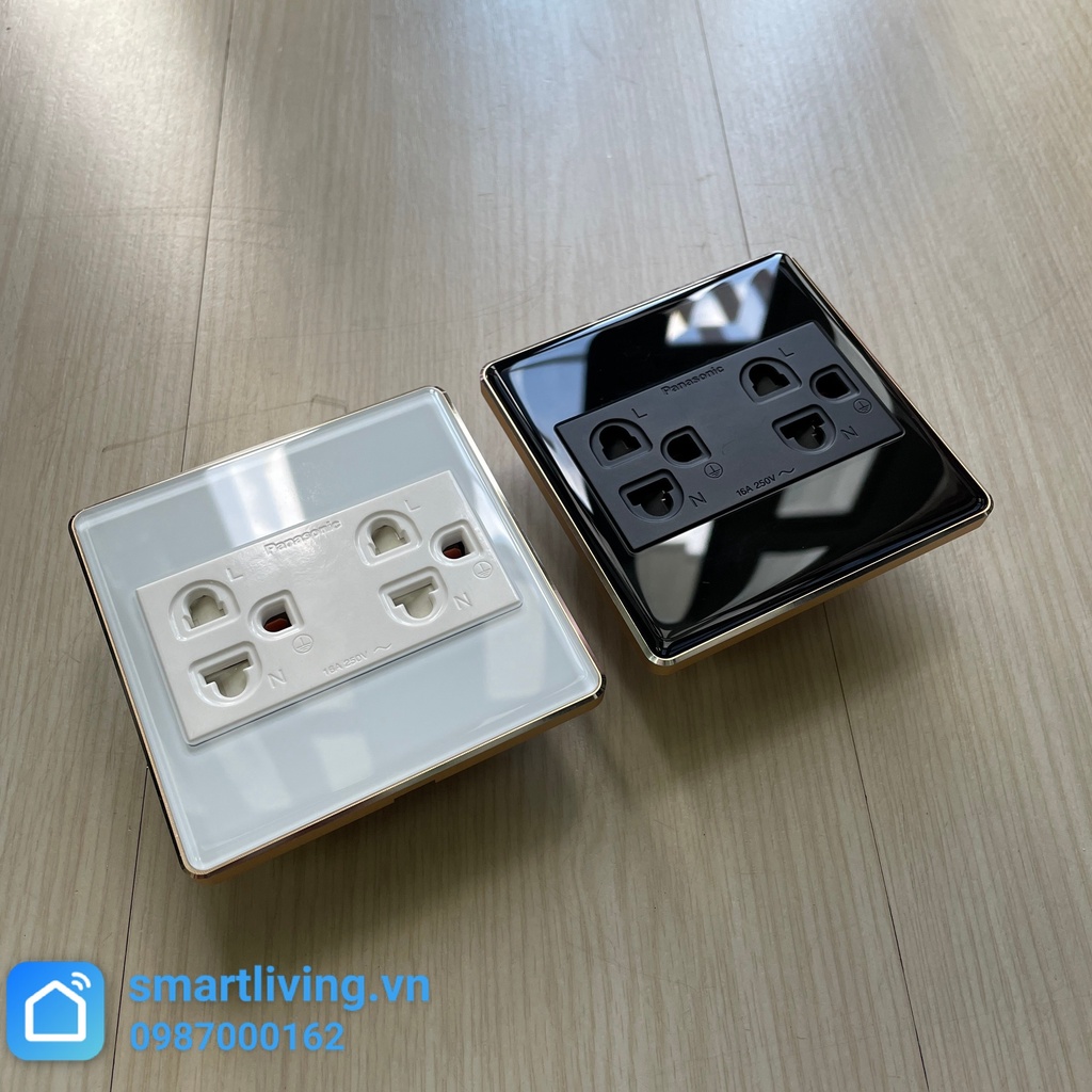 Ổ Cắm Mặt kính cường lực vuông viền vàng + hạt pana