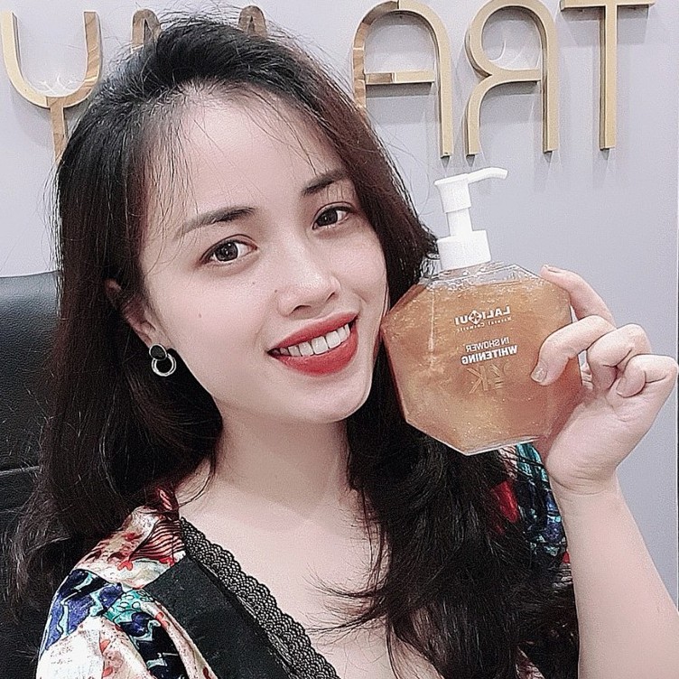 Sữa Tắm Vàng 24K Lalihui Duy Trì Độ Ẩm Cho Làn Da Mịn Màng Tươi Sáng 300ml