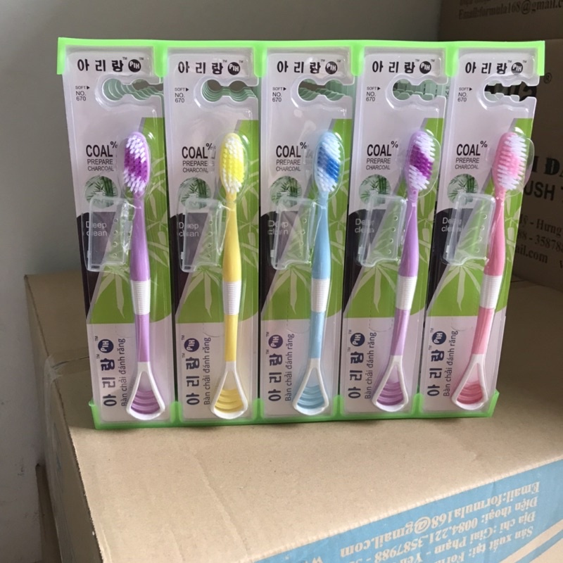 Bàn Chải Đánh Răng 2 in 1 Kèm Cạo Lưỡi Hàn Quốc 670