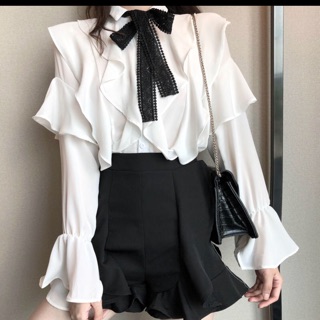 Áo sơ mi trắng bèo