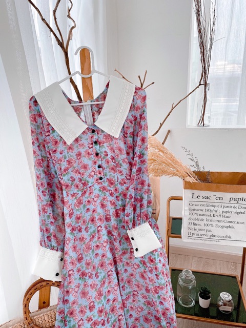 ĐẦM HOA CỔ TAY BẢNG REN TRẮNG