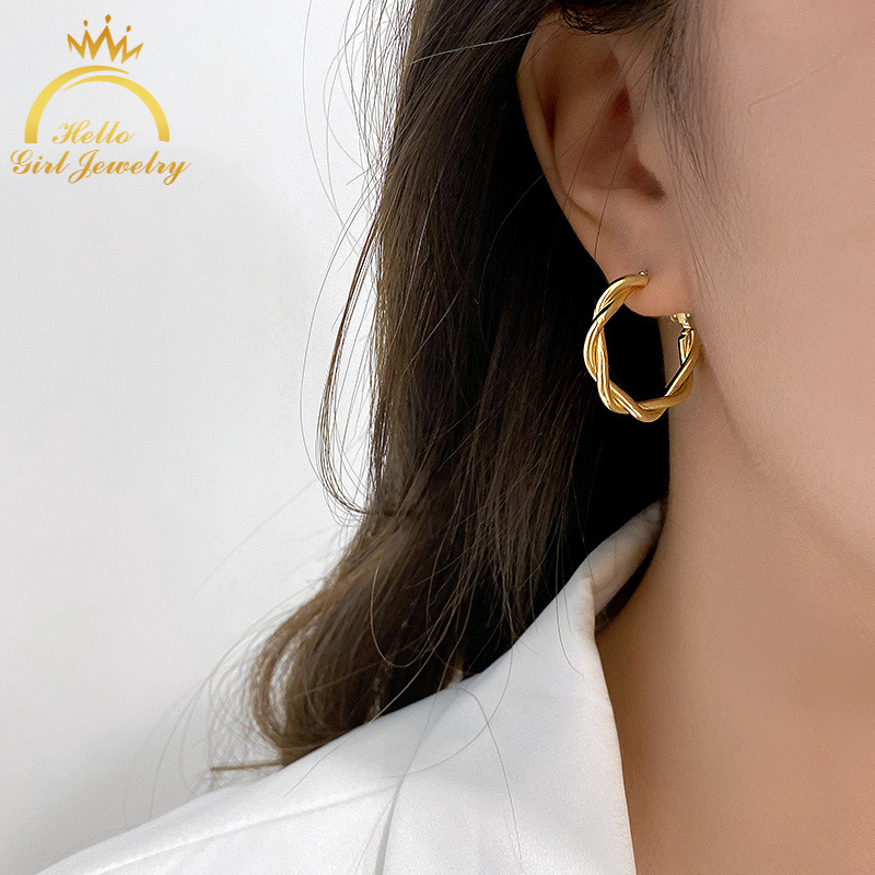  Hoa Tai Dáng Tròn Phong Cách Hàn Quốc Cho Nữ