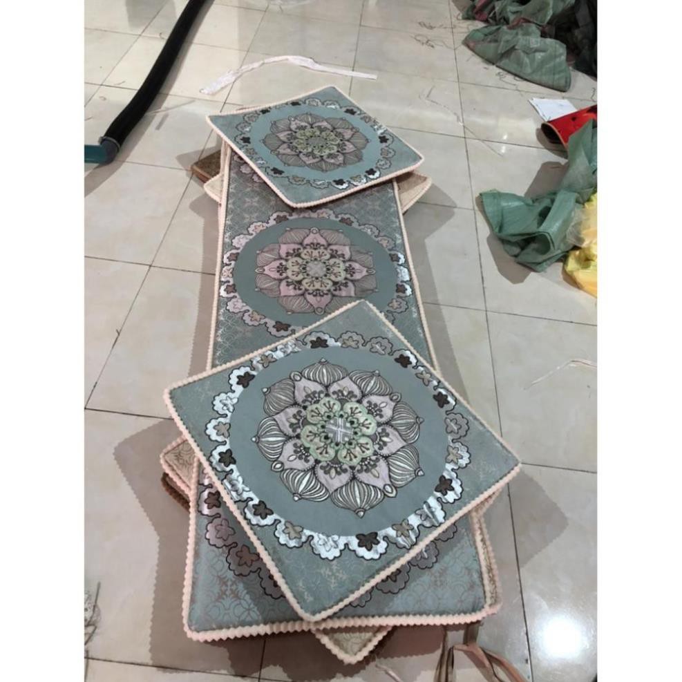 Thảm Ghế Hoàng Gia