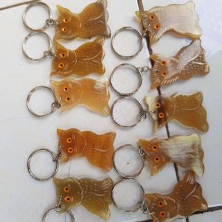 Móc  khóa sừng chạm khắc hình con mèo