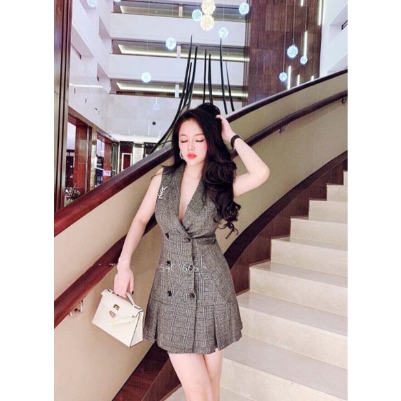 Đầm caro cổ vest sát nách trẻ trung