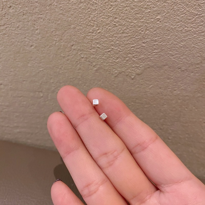 Khuyên Tai Hợp Kim Thời Trang Hàn Quốc Nhiều Hình Dáng Tùy Chọn Dành Cho Bạn Nữ