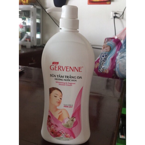 Sữa Tắm Trắng Da Gervenne 900G lưu hương lâu làm mềm da