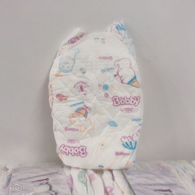 Combo 100 tã dán Bobby size S