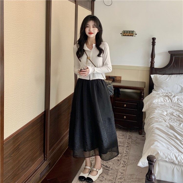 Áo Len Mỏng Dài Tay Dễ Thương PRETTY CLOSET Áo Khoác Cardigan Nữ Cổ Tròn Cúc Trước Mix Chân Váy Siêu Xinh V36