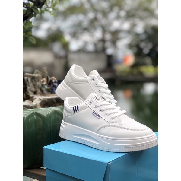 Giày thể thao nữ đế độn basic cao 4cm êm chân đi học đi làm đi chơi đơn giản màu trắng sneaker Yumishop giá tốt