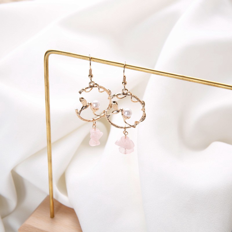 Cute Vintage Simulated Pearl Magpie Bird Animal Tree Branch Circle Irregular Natural Stone Drop Earrings Women Jewelry