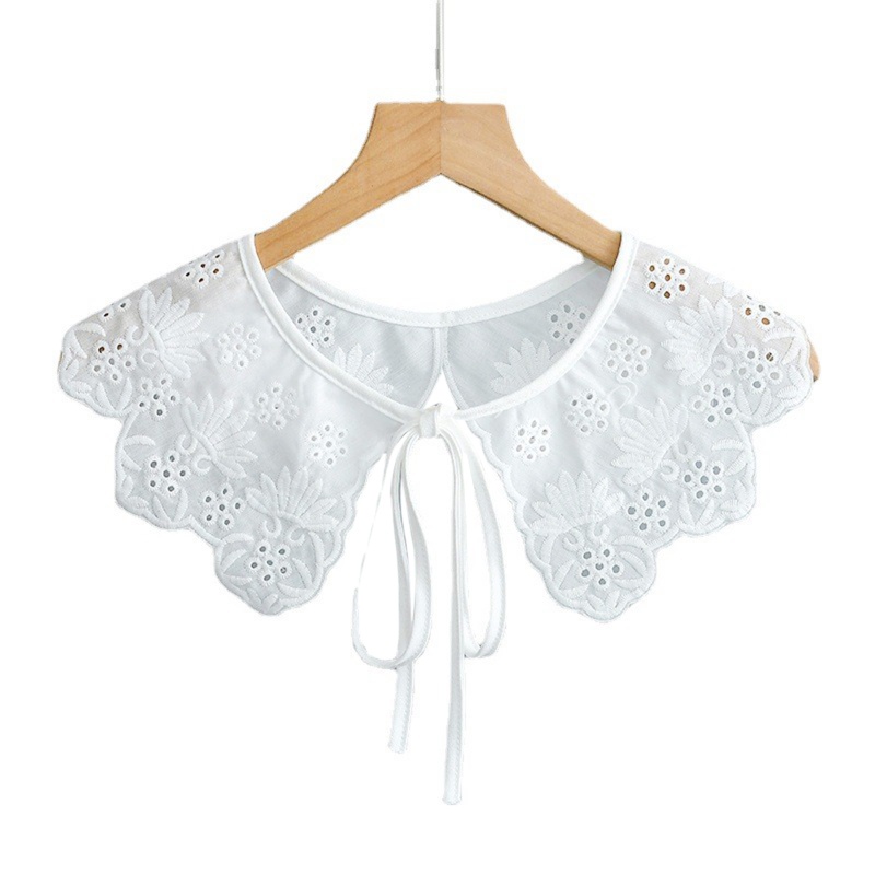 Khăn Choàng Cổ Thêu Họa Tiết Chiếc Lá Xinh Xắn Dành Cho Nữ