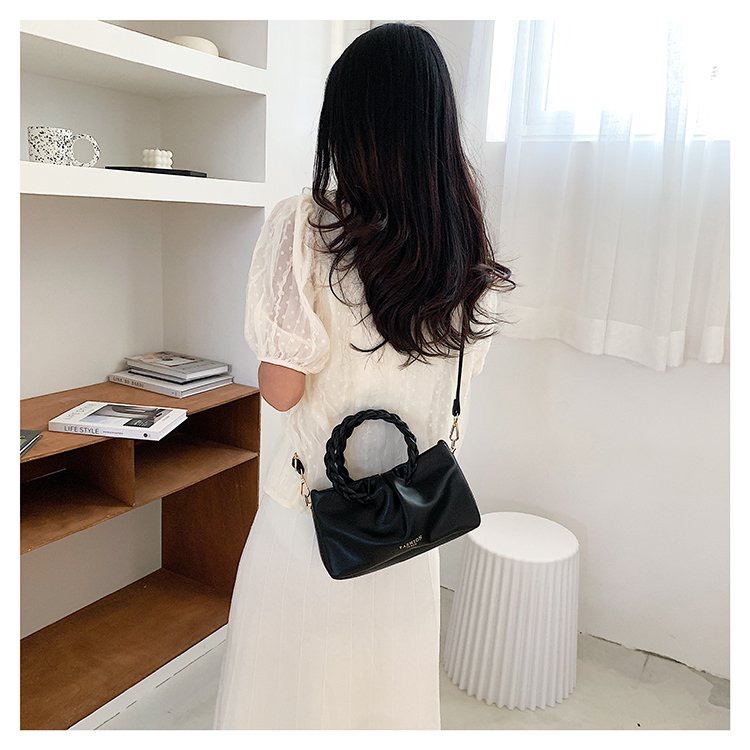 Túi xách đeo chéo nữ thời trang giá rẻ đẹp đi chơi phong cách hàn quốc dễ thương cute DC604