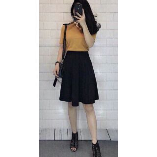 CHÂN VÁY XÒE ZARA